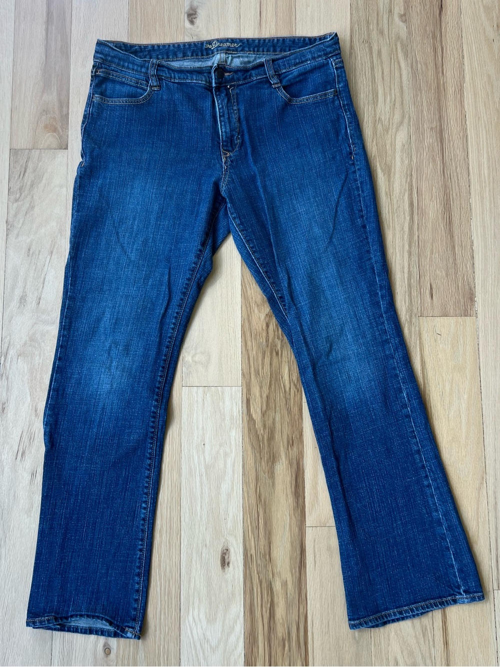 Old Navy Dreamer Bootcut Jeans Women’s 12 Regular Medium Wash Stretch Denim Flaw